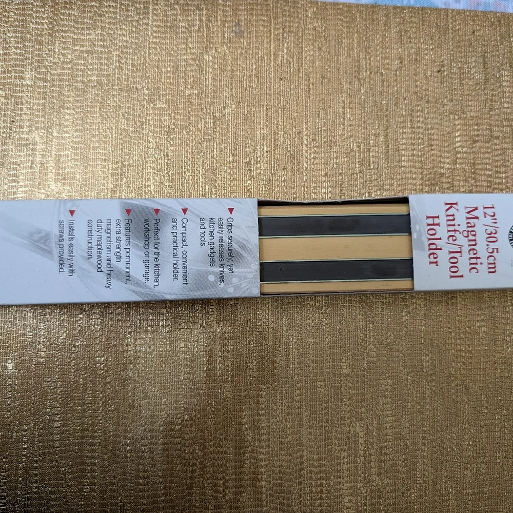Magnetic Knife Holder Wood NEW Mounts to a Surface